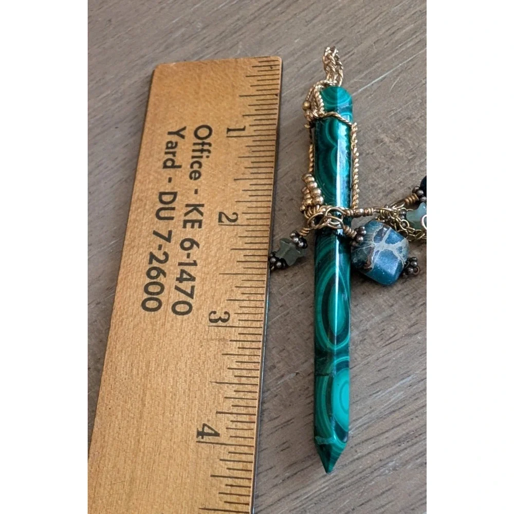 Artisan malachite‎ column point goldtone wire wrapped pendant